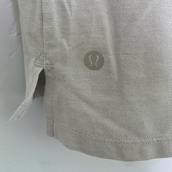 Lululemon Men’s Short Sleeve Relaxed Over Sized Tee W/ Chest Pocket Size Small - Picture 9 of 13